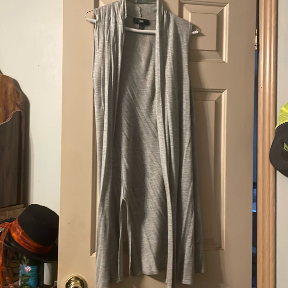 Gray shrug